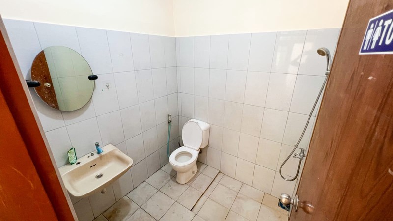 Dijual Rumah Terawat Lokasi Di Jl. Gardenia, Tangerang Selatan