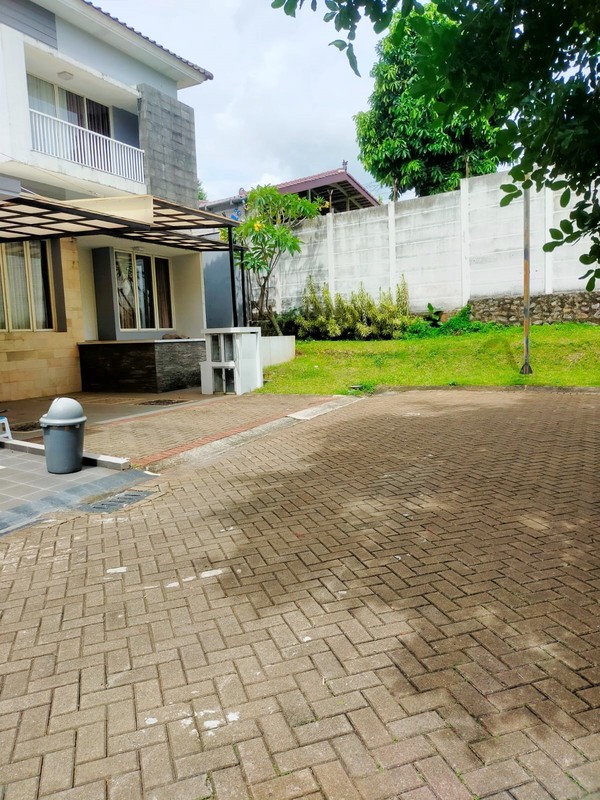 Rumah 3 Lantai dalam Cluster Lokasi Strategis di Bintaro Sektor 7