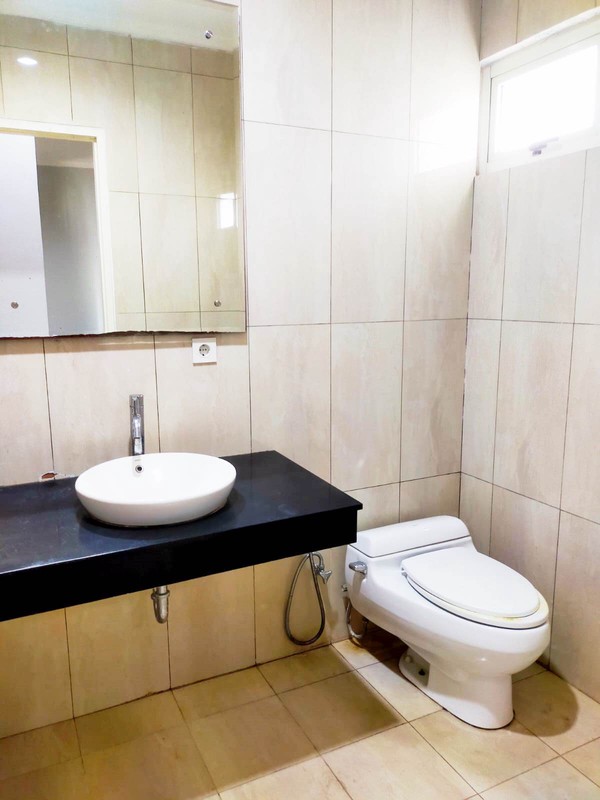 Rumah 3 Lantai dalam Cluster Lokasi Strategis di Bintaro Sektor 7