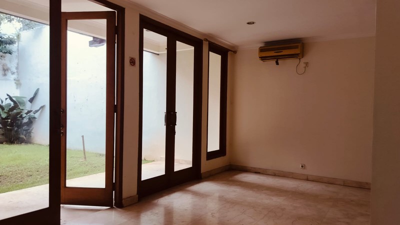 Rumah 2 Lantai di Jl. Melati Lestari Indah (Dalam Kompleks), Lebak Bulus, Jakarta Selatan