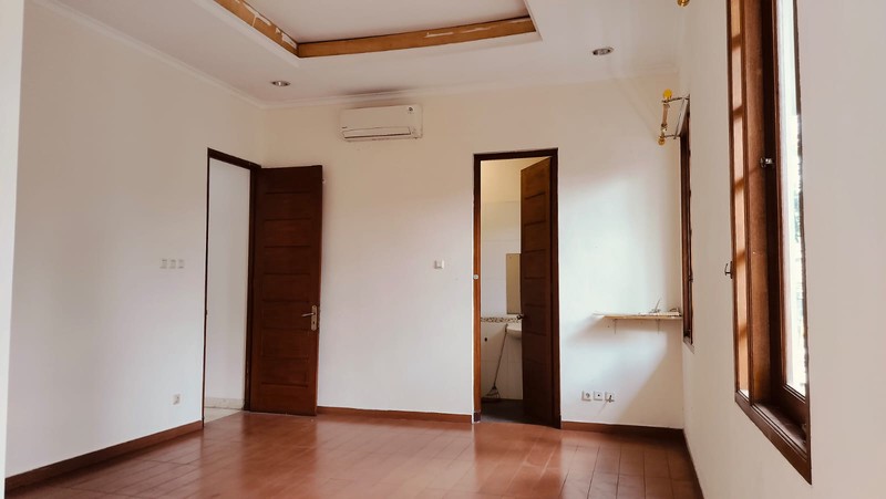 Rumah 2 Lantai di Jl. Melati Lestari Indah (Dalam Kompleks), Lebak Bulus, Jakarta Selatan
