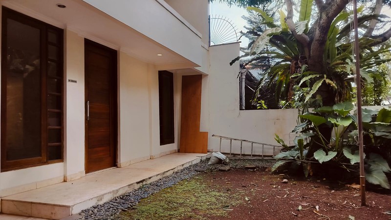 Rumah 2 Lantai di Jl. Melati Lestari Indah (Dalam Kompleks), Lebak Bulus, Jakarta Selatan