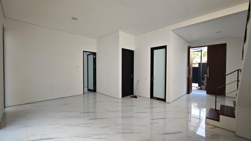 Dijual Rumah Baru Pondok Tjandra -  Cluster Manggis - Modern 2 Lantai dekat Akses TOL, SMA Petra, RS Mitra Keluarga