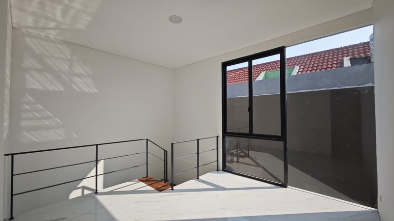 Dijual Rumah Baru Pondok Tjandra -  Cluster Manggis - Modern 2 Lantai dekat Akses TOL, SMA Petra, RS Mitra Keluarga