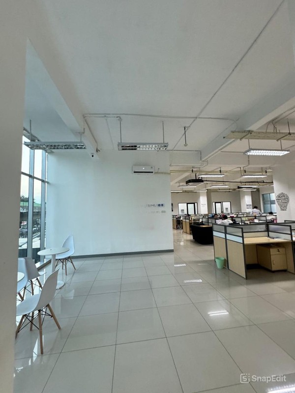 Gedung Ex-Showroom Di Kebayoran Baru