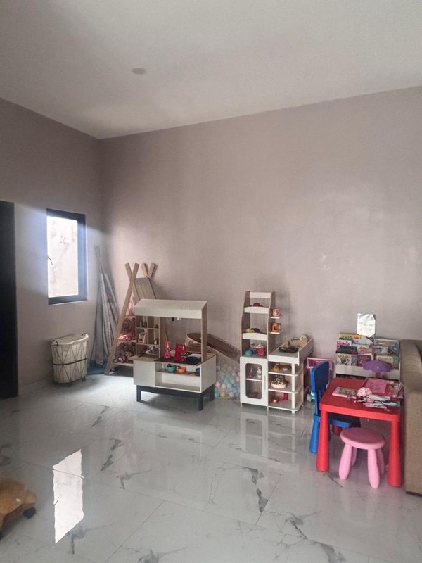 Rumah Bagus Di Neo Catalonia, Nusa Loka BSD Tangerang Selatan