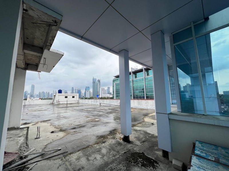 Gedung Ex-Showroom Di Menteng, Jakarta Pusat