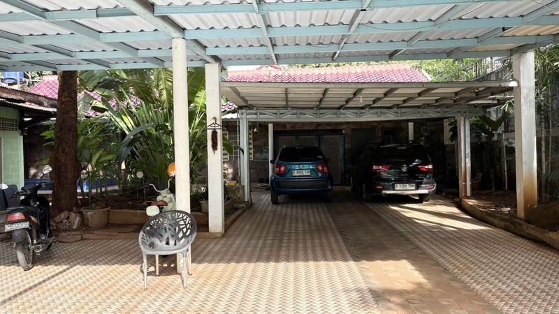 Rumah Lama Dalam Komplek Lokasi Strategis Area Duren Sawit