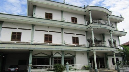 Dijual Gedung Dengan Tanah Yang Luas Lokasi Di Gedong Tataan, Lampung