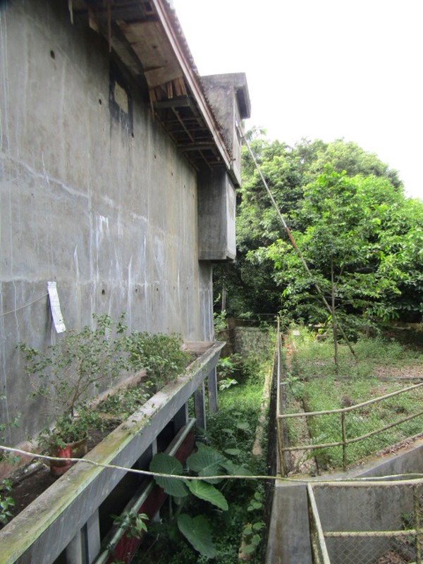 Dijual Gedung Dengan Tanah Yang Luas Lokasi Di Gedong Tataan, Lampung