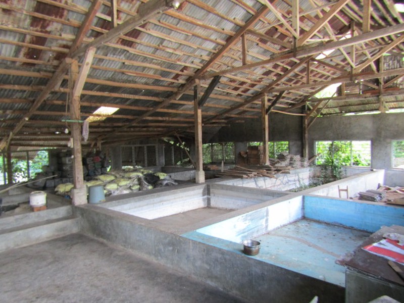 Dijual Gedung Dengan Tanah Yang Luas Lokasi Di Gedong Tataan, Lampung