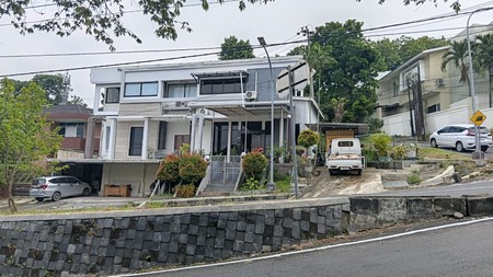 Rumah +kantor Papandayan Raya depan Lyn Cafe Bendan Ngisor Semarang Selatan JUAL CEPAT.