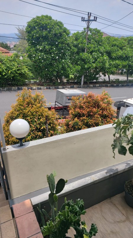 Rumah +kantor Papandayan Raya depan Lyn Cafe Bendan Ngisor Semarang Selatan JUAL CEPAT.