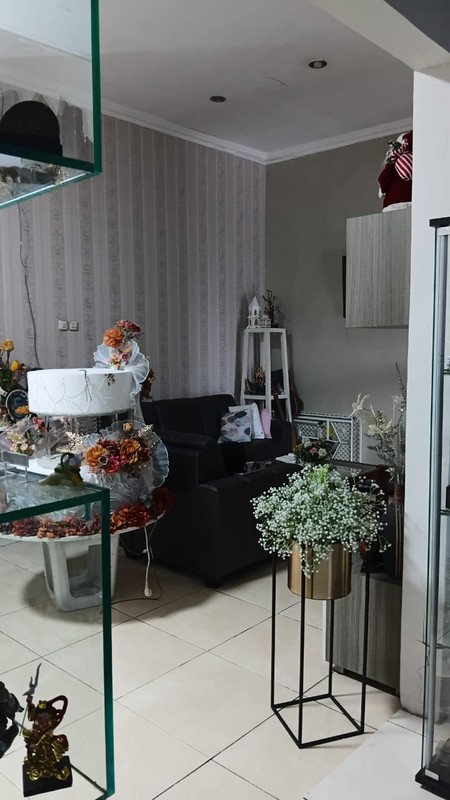 Rumah +kantor Papandayan Raya depan Lyn Cafe Bendan Ngisor Semarang Selatan JUAL CEPAT.