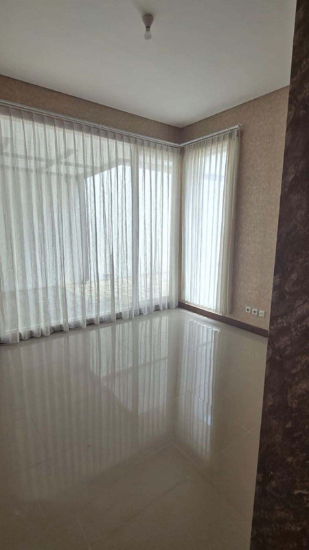 Dijual Rumah Royal Residence Harewood Surabaya Barat - Unit Nyaman 2 Lantai