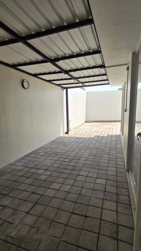 Dijual Rumah Royal Residence Harewood Surabaya Barat - Unit Nyaman 2 Lantai