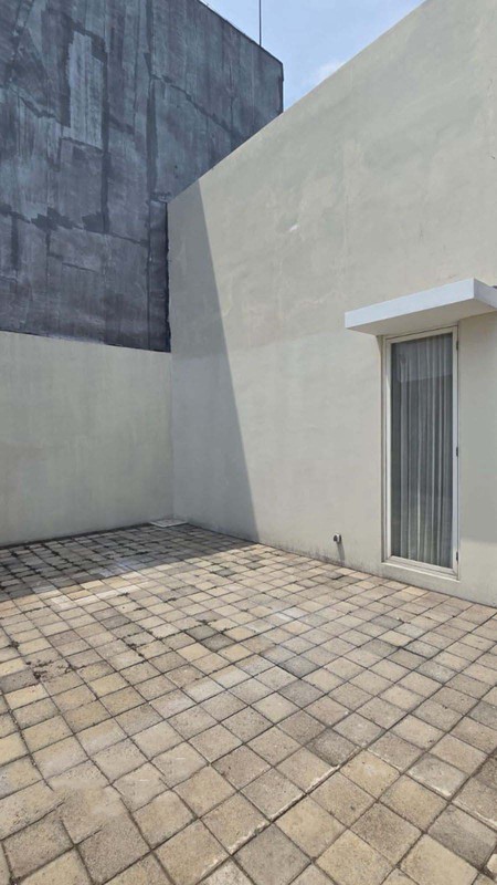 Dijual Rumah Royal Residence Harewood Surabaya Barat - Unit Nyaman 2 Lantai