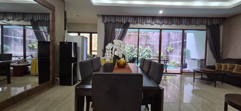 Rumah mewah siap huni - Pondok Indah Jakarta Selatan