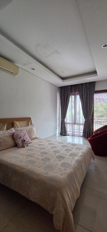 Rumah mewah siap huni - Pondok Indah Jakarta Selatan
