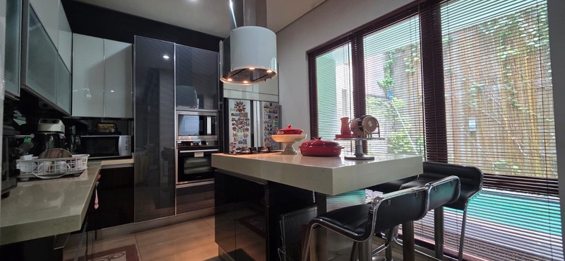 Rumah mewah siap huni - Pondok Indah Jakarta Selatan