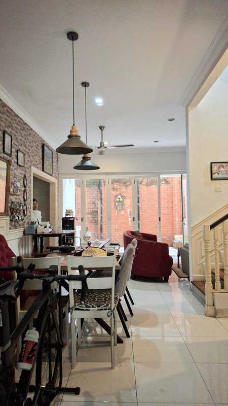 Rumah HOOK di Bintaro Jaya Sektor 9 SHM dalam Cluster KT 5+2 KM 4+2.