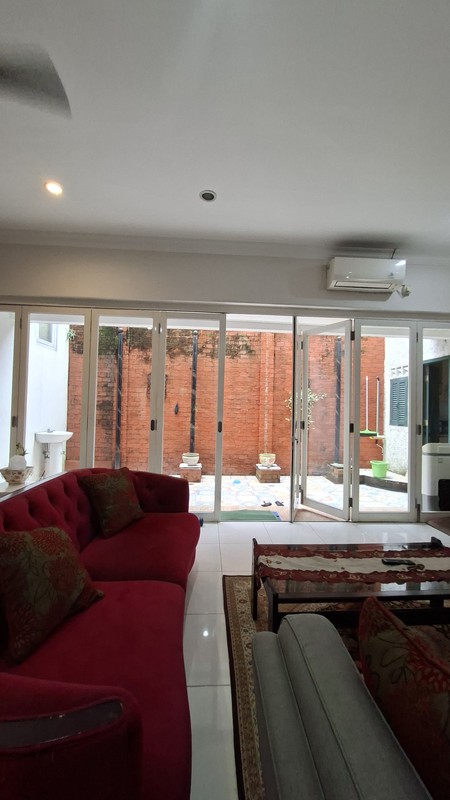 Rumah HOOK di Bintaro Jaya Sektor 9 SHM dalam Cluster KT 5+2 KM 4+2.