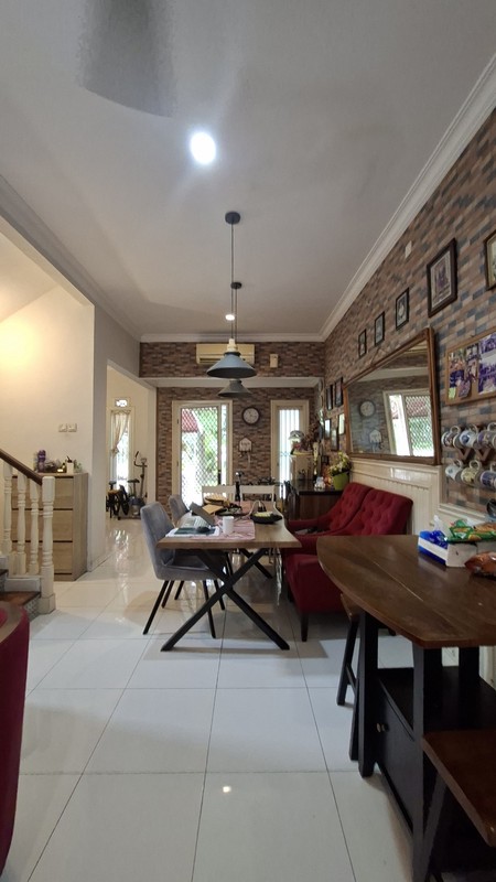 Rumah HOOK di Bintaro Jaya Sektor 9 SHM dalam Cluster KT 5+2 KM 4+2.