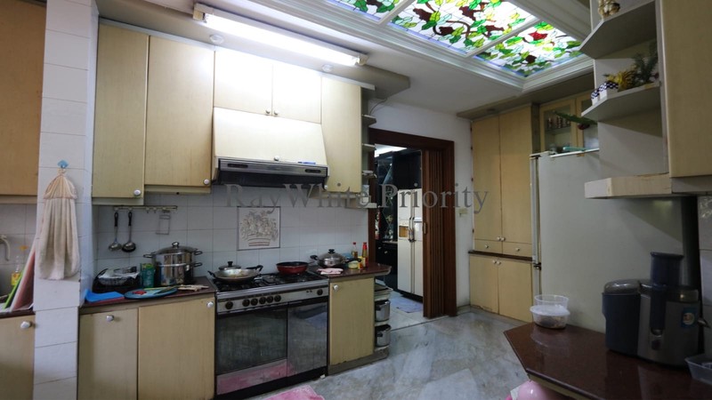 Rumah Mewah dan Luas di Cluster Bukit Gading Villa Kelapa Gading