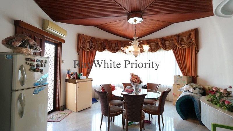 Rumah Mewah dan Luas di Cluster Bukit Gading Villa Kelapa Gading