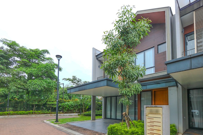 Rumah Hoek Tanglin Parc Sanctuary, Sentul City, Babakan Madang   