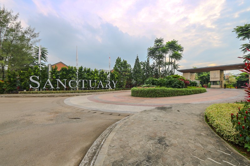 Rumah Hoek Tanglin Parc Sanctuary, Sentul City, Babakan Madang   