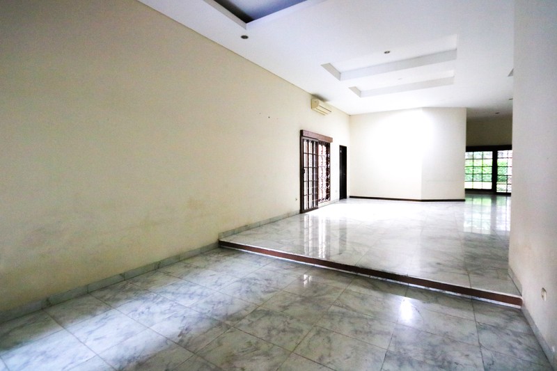 RUMAH NYAMAN DAERAH ELIT STRATEGIS MENTENG, AKSES MUDAH KE THAMRIN, SUDIRMAN,  KUNINGAN, TEBET