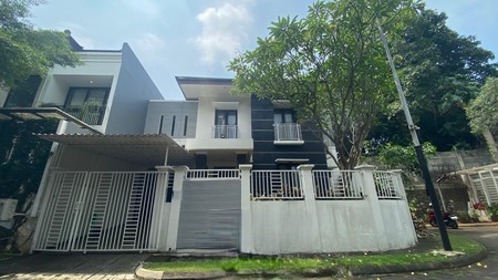 Rumah Cantik di Puri Bintaro - Depan Taman, Lingkungan Asri & Nyaman
