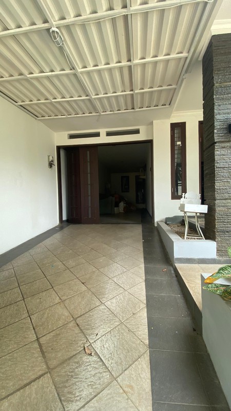 Rumah Cantik di Puri Bintaro - Depan Taman, Lingkungan Asri & Nyaman