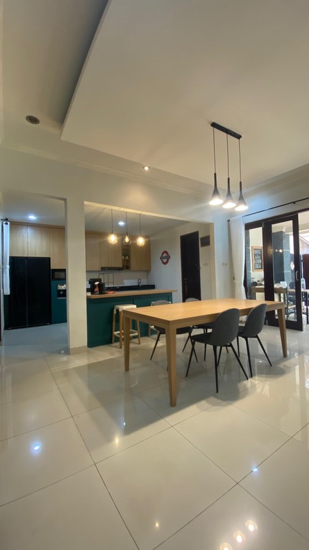 Rumah Cantik di Puri Bintaro - Depan Taman, Lingkungan Asri & Nyaman