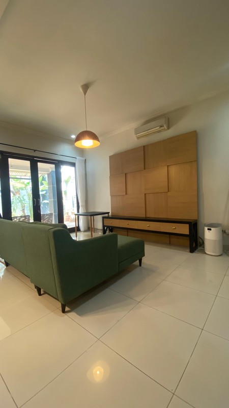 Rumah Cantik di Puri Bintaro - Depan Taman, Lingkungan Asri & Nyaman