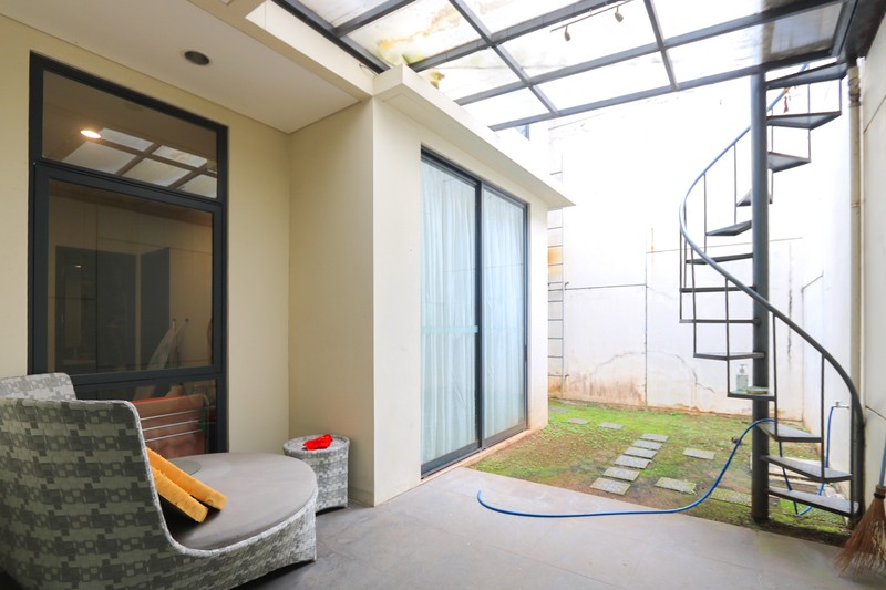 Rumah Mewah Lancewood Navapark BSD City dekat Botanic Villa & Tol