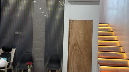 Rumah Furnished Bagus SHM Siap Huni Dengan Hunian Nyaman @Karawaci, Tangerang