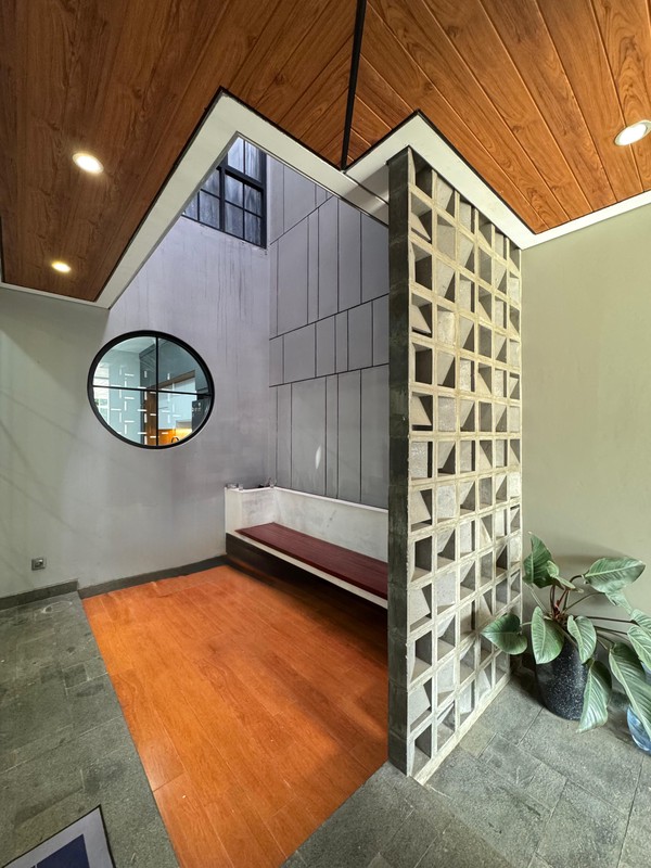 Rumah Furnished Bagus SHM Siap Huni Dengan Hunian Nyaman @Karawaci, Tangerang