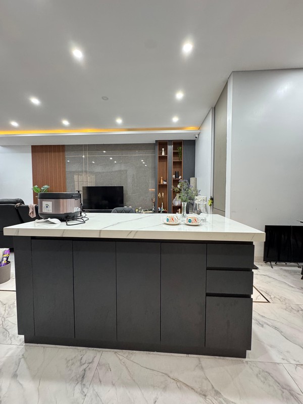 Rumah Furnished Bagus SHM Siap Huni Dengan Hunian Nyaman @Karawaci, Tangerang