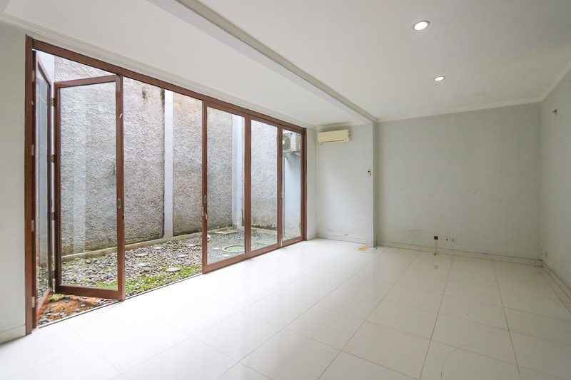 Rumah Nyaman Cluster Discovery Bintaro, Akses mudah ke BSD City