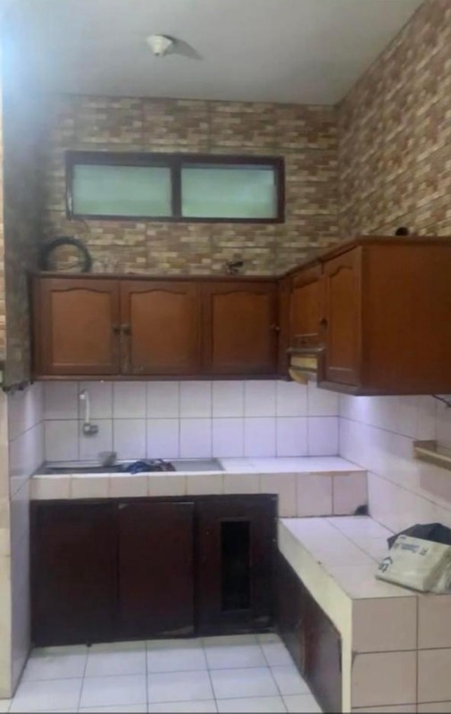 106. Rumah dijual Kebraon, Siap Huni, Terawat, Kondisi Excellent, semi furnished, MURAH !!!