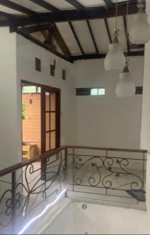 106. Rumah dijual Kebraon, Siap Huni, Terawat, Kondisi Excellent, semi furnished, MURAH !!!