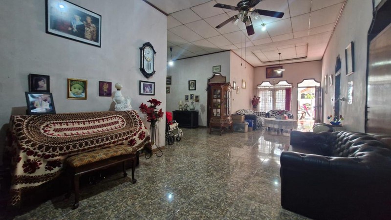 Dijual Rumah Lama Lokasi Strategis Di Kebon Baru, Tebet, Jakarta Selatan