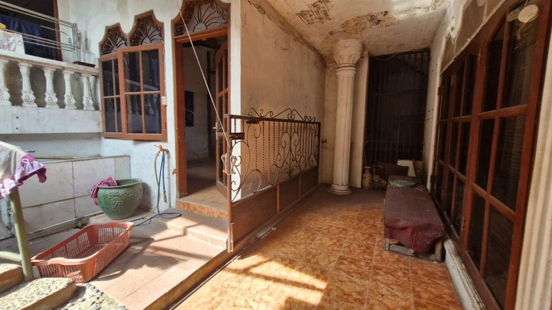 Dijual Rumah Lama Lokasi Strategis Di Kebon Baru, Tebet, Jakarta Selatan