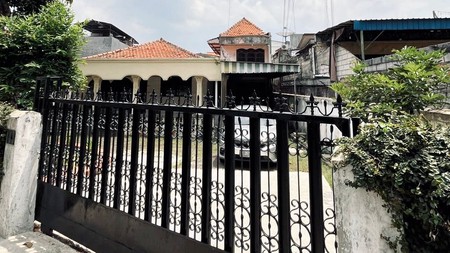 Rumah clasic keramat jati