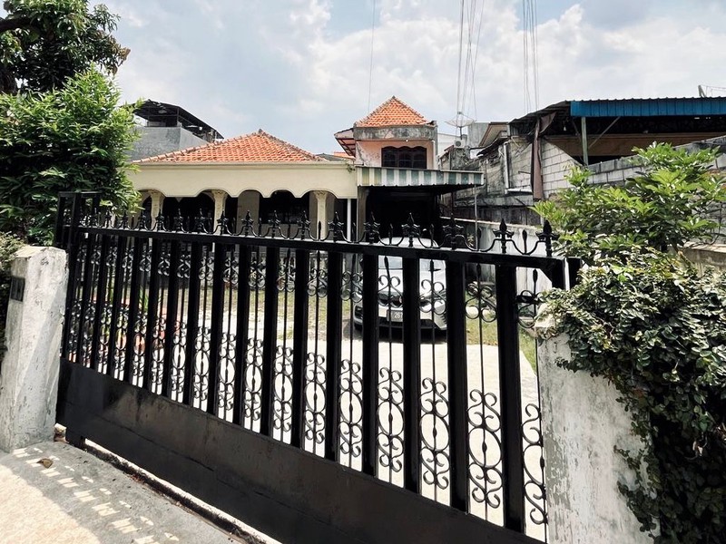 Rumah clasic keramat jati