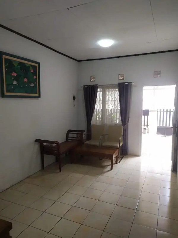 Murah. Rumah standar Villa Dago Toll, Serua