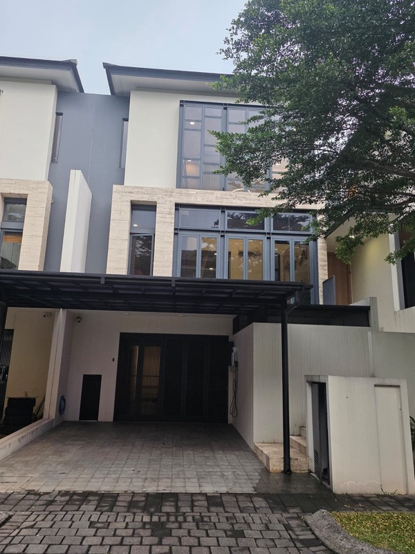 jual cepat rumah dikawasan elit Nava Park by Hongkong Land BSD City strategis siap huni