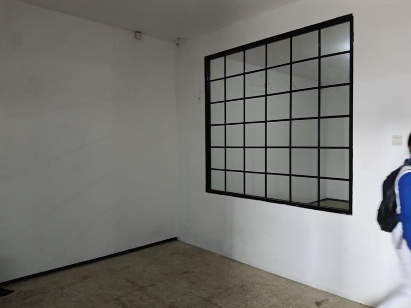 Dijual Cepat Rumah Samping Jalan Raya Cocok Untuk Pengusaha di Kawasan Pancoran